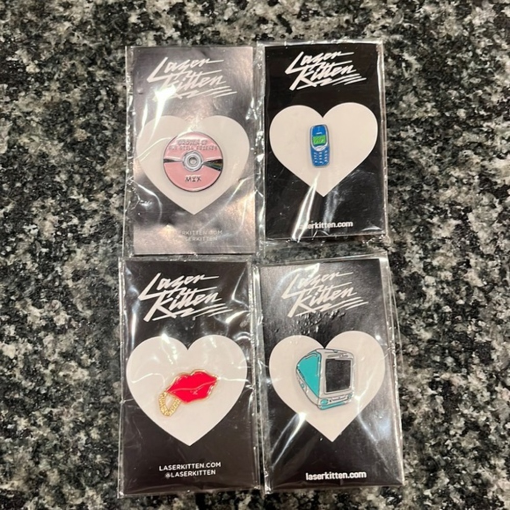 Bundle of 4pcs of assortment pins telephone computer lip CD